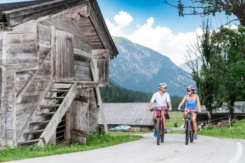 Mit dem E-Bike in die Karwendeltäler